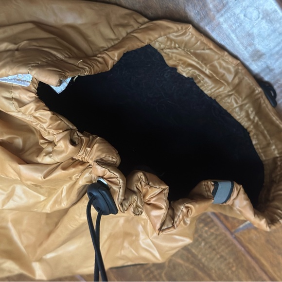 Sporty Lightly Lined Spring Dog Jacket - Picture 6 of 6